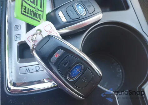 2017 Subaru Outback 2.5I Limited z USA, uszkodzony, nr VIN 4S4BSANC8H3424219